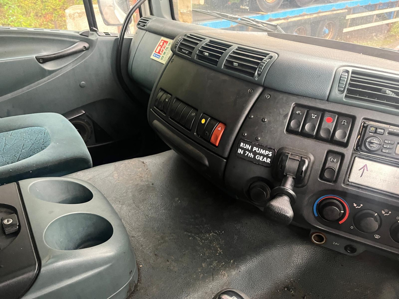 DAF 75 CF - Camion citerne: photos 5 DAF 75 CF - Camion citerne: photos 5