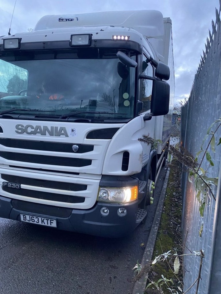 Scania P230 4x2 Box Van - Fourgon grand volume: photos 2 Scania P230 4x2 Box Van - Fourgon grand volume: photos 2