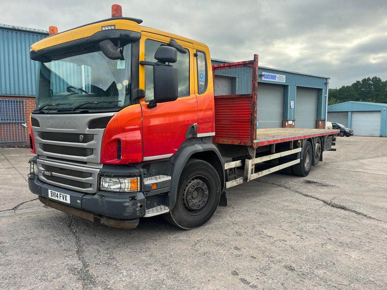 Scania P280 - Camion plateau: photos 2 Scania P280 - Camion plateau: photos 2
