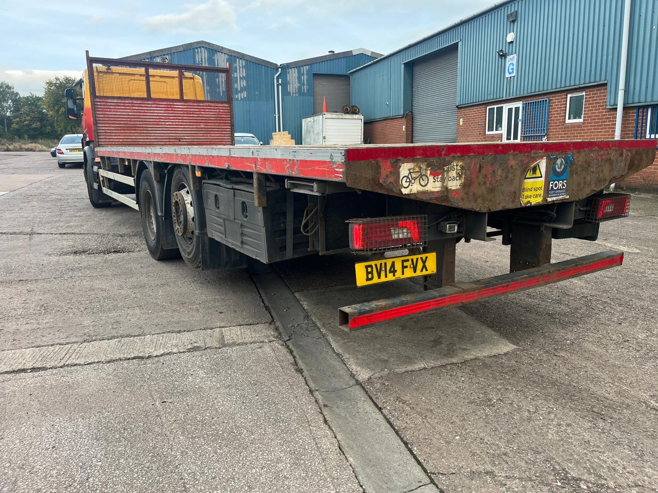 Scania P280 - Camion plateau: photos 4 Scania P280 - Camion plateau: photos 4