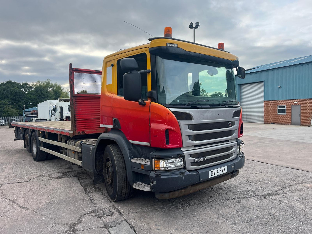 Scania P280 - Camion plateau: photos 1 Scania P280 - Camion plateau: photos 1