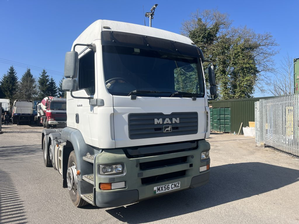 MAN TGA 26-430 6x2 Tractor Unit - Tracteur routier: photos 1 MAN TGA 26-430 6x2 Tractor Unit - Tracteur routier: photos 1