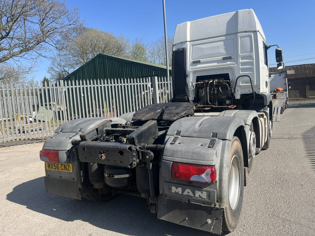 MAN TGA 26-430 6x2 Tractor Unit - Tracteur routier: photos 4 MAN TGA 26-430 6x2 Tractor Unit - Tracteur routier: photos 4