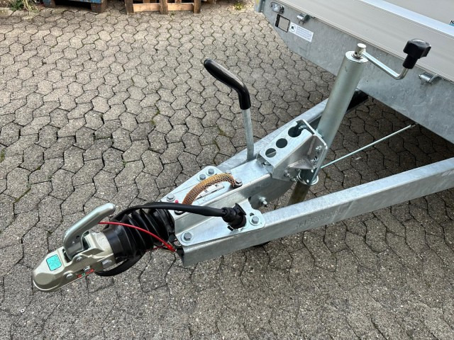 Hapert Azure H-2 Hochlader 6050 x 2200 x 300 mm, ZG 3,5 to. parabel - Remorque voiture: photos 2 Hapert Azure H-2 Hochlader 6050 x 2200 x 300 mm, ZG 3,5 to. parabel - Remorque voiture: photos 2