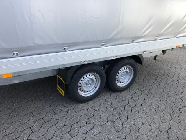 Humbaur HT 354121 Hochlader mit Hochplane 220 cm, 100 km/h 3,5 to. 4100 x 2100 x 350 mm - Remorque voiture: photos 5 Humbaur HT 354121 Hochlader mit Hochplane 220 cm, 100 km/h 3,5 to. 4100 x 2100 x 350 mm - Remorque voiture: photos 5