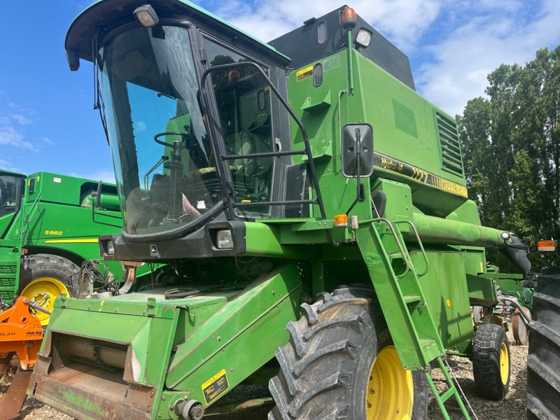 John Deere 1177 - Moissonneuse-batteuse: photos 1 John Deere 1177 - Moissonneuse-batteuse: photos 1