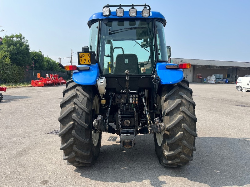 Tracteur agricole New Holland TD 90 D: photos 6 Tracteur agricole New Holland TD 90 D: photos 6