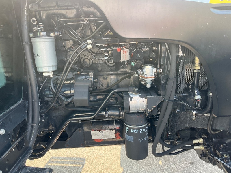 Tracteur agricole New Holland TD 90 D: photos 11 Tracteur agricole New Holland TD 90 D: photos 11