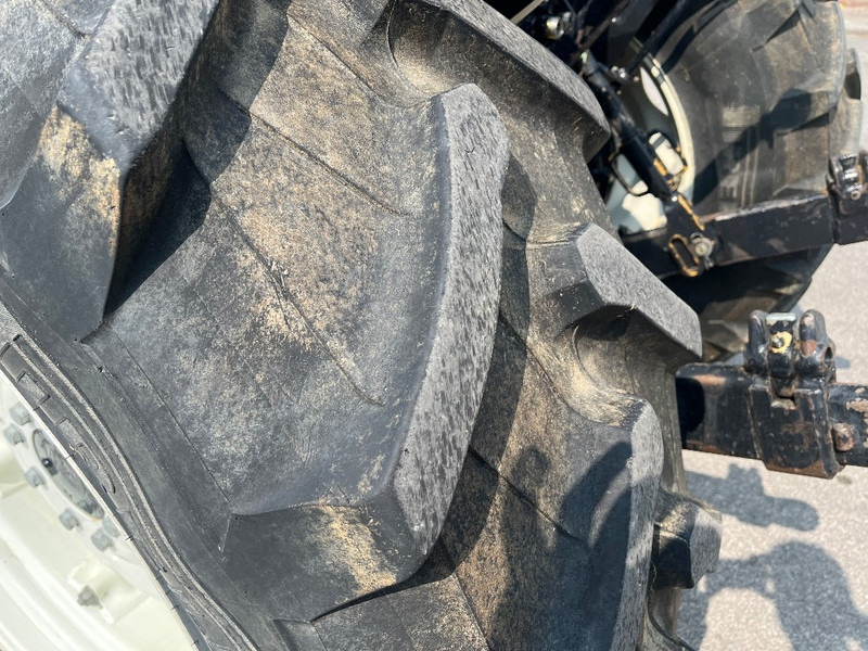 Tracteur agricole New Holland TD 90 D: photos 13 Tracteur agricole New Holland TD 90 D: photos 13