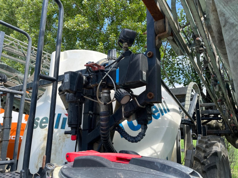 Toselli Marvel PLUS 3000 - Pulvérisateur traîné: photos 5 Toselli Marvel PLUS 3000 - Pulvérisateur traîné: photos 5