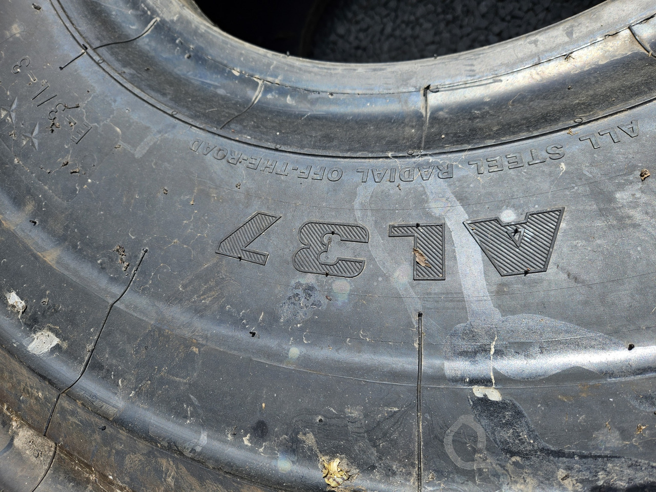 Aeolus AL37 26.5R25 - Pneu pour Chargeuse sur pneus: photos 3 Aeolus AL37 26.5R25 - Pneu pour Chargeuse sur pneus: photos 3