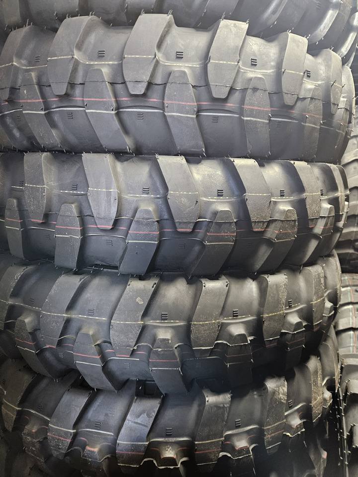 Armour TI300 10.00-20 - Pneu pour Pelle sur pneus: photos 2 Armour TI300 10.00-20 - Pneu pour Pelle sur pneus: photos 2