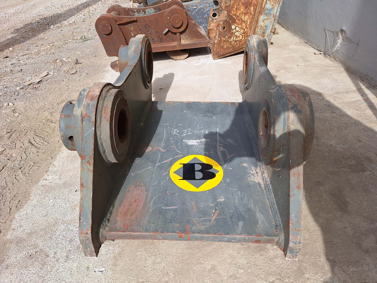 Attachment plate - Attache rapide pour Engins de chantier: photos 4 Attachment plate - Attache rapide pour Engins de chantier: photos 4
