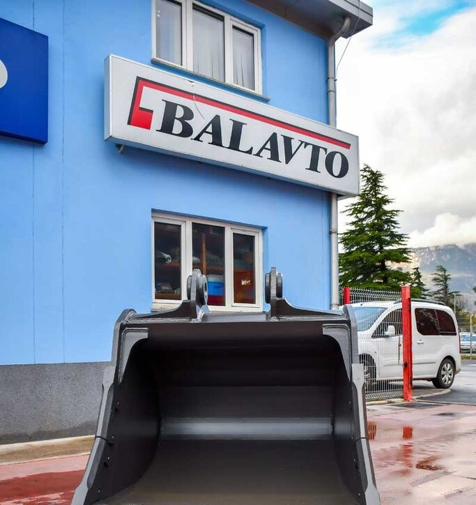 Balavto Heavy duty 1500 mm - Godet pour chargeur: photos 1 Balavto Heavy duty 1500 mm - Godet pour chargeur: photos 1