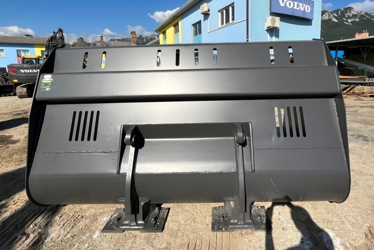 Balavto Loader bucket 3000 mm - Godet pour chargeur: photos 5 Balavto Loader bucket 3000 mm - Godet pour chargeur: photos 5