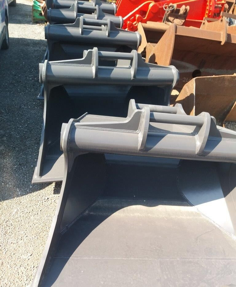Balavto Slope digging bucket 1600 mm - Godet: photos 3 Balavto Slope digging bucket 1600 mm - Godet: photos 3