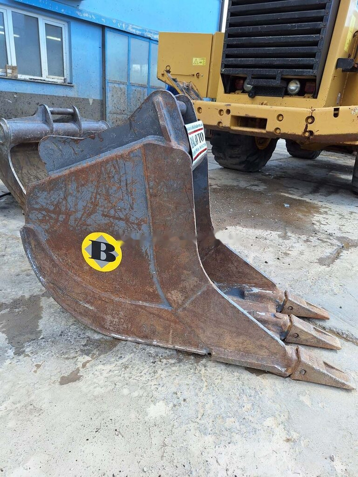 Balavto Trenching bucket 600 mm S60 - Godet pour pelle: photos 3 Balavto Trenching bucket 600 mm S60 - Godet pour pelle: photos 3