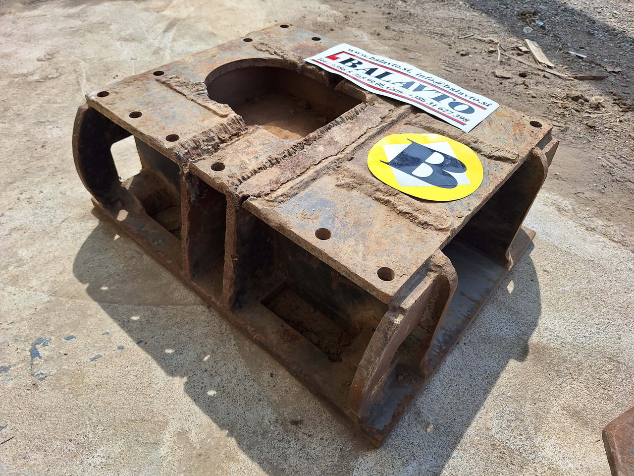 Balavto attachment plate B1 - Attache rapide pour Engins de chantier: photos 1 Balavto attachment plate B1 - Attache rapide pour Engins de chantier: photos 1