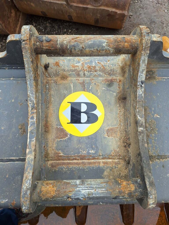 Balavto excavating planning bucket 1550 mm S60 - Godet pour pelle: photos 4 Balavto excavating planning bucket 1550 mm S60 - Godet pour pelle: photos 4