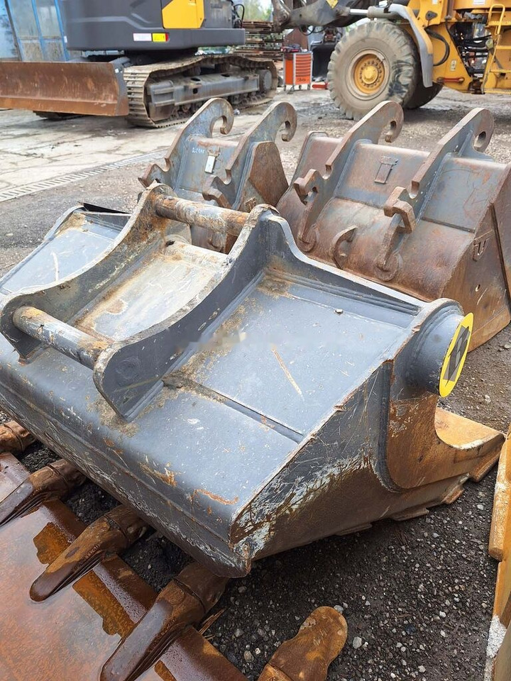 Balavto excavating planning bucket 1550 mm S60 - Godet pour pelle: photos 5 Balavto excavating planning bucket 1550 mm S60 - Godet pour pelle: photos 5