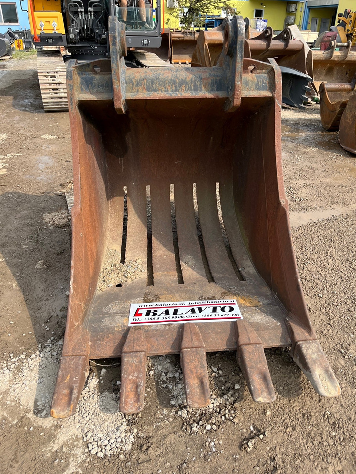 Digging bucket 1200 mm - Godet pour pelle: photos 1 Digging bucket 1200 mm - Godet pour pelle: photos 1