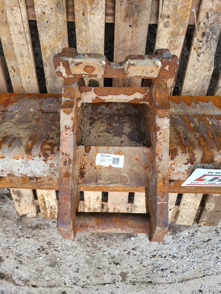 Ditch cleaning bucket 1400 mm VTN for 8-11 ton excavators - Godet pour pelle pour Engins de chantier: photos 3 Ditch cleaning bucket 1400 mm VTN for 8-11 ton excavators - Godet pour pelle pour Engins de chantier: photos 3