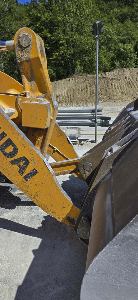 HYUNDAI HL970 - Chargeuse sur pneus: photos 5 HYUNDAI HL970 - Chargeuse sur pneus: photos 5