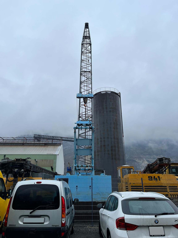 Hitachi KH 180-2 - Grue sur chenilles: photos 4 Hitachi KH 180-2 - Grue sur chenilles: photos 4