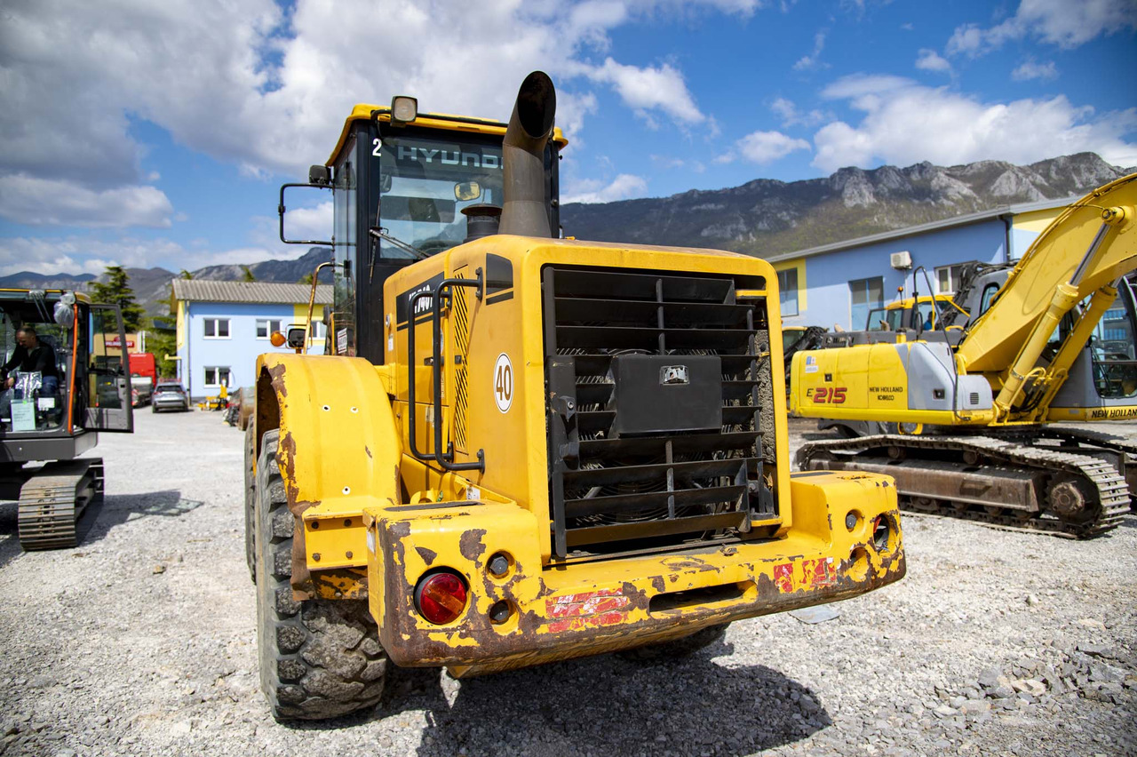Hyundai HL740TM-7 - Chargeuse sur pneus: photos 5 Hyundai HL740TM-7 - Chargeuse sur pneus: photos 5