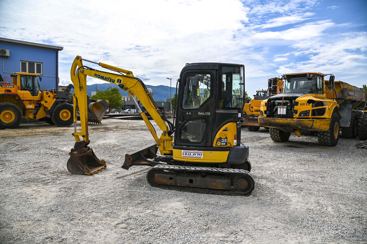 Komatsu PC35MR-2 - Mini pelle: photos 4 Komatsu PC35MR-2 - Mini pelle: photos 4