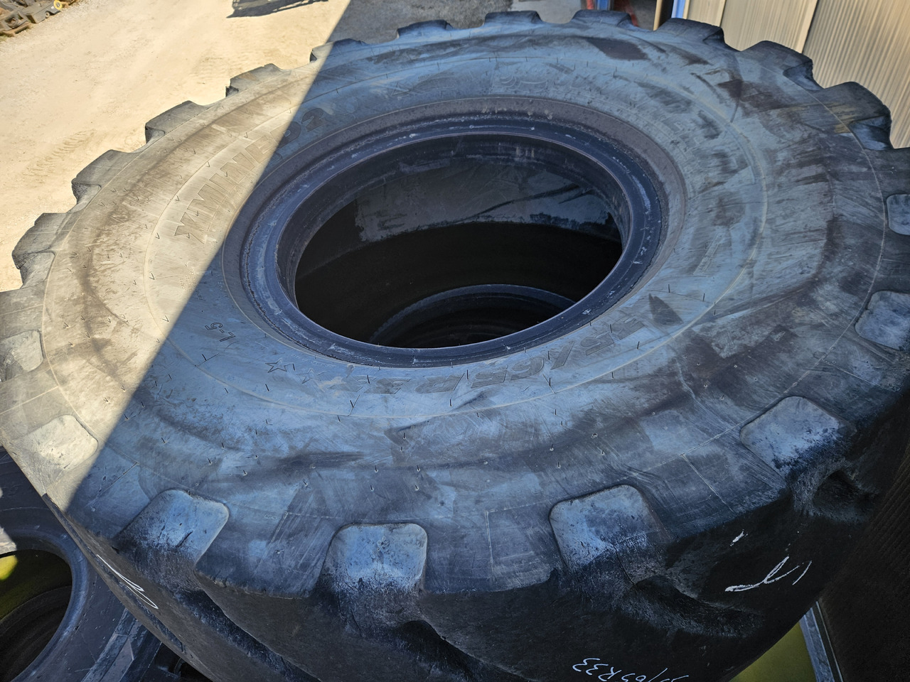 MICHELIN XMINE D2, 35/65R33 - Pneu pour Chargeuse sur pneus: photos 1 MICHELIN XMINE D2, 35/65R33 - Pneu pour Chargeuse sur pneus: photos 1