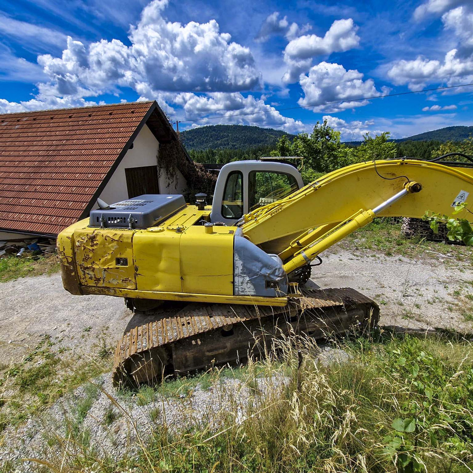 New Holland Kobelco E215 - Pelle sur chenille: photos 4 New Holland Kobelco E215 - Pelle sur chenille: photos 4