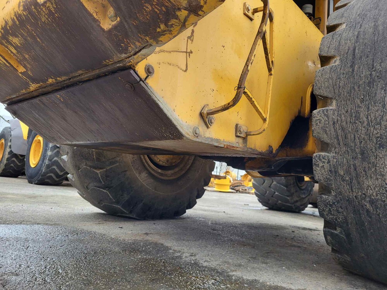 Rear frame - Frame/ Châssis pour Chargeuse: photos 1 Rear frame - Frame/ Châssis pour Chargeuse: photos 1