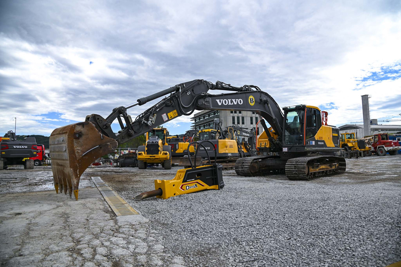 VOLVO EC220EL - Pelle sur chenille: photos 1 VOLVO EC220EL - Pelle sur chenille: photos 1