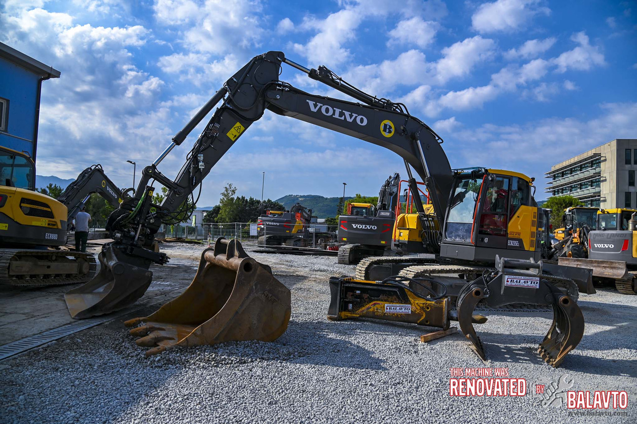 VOLVO ECR235EL - Pelle sur chenille: photos 3 VOLVO ECR235EL - Pelle sur chenille: photos 3