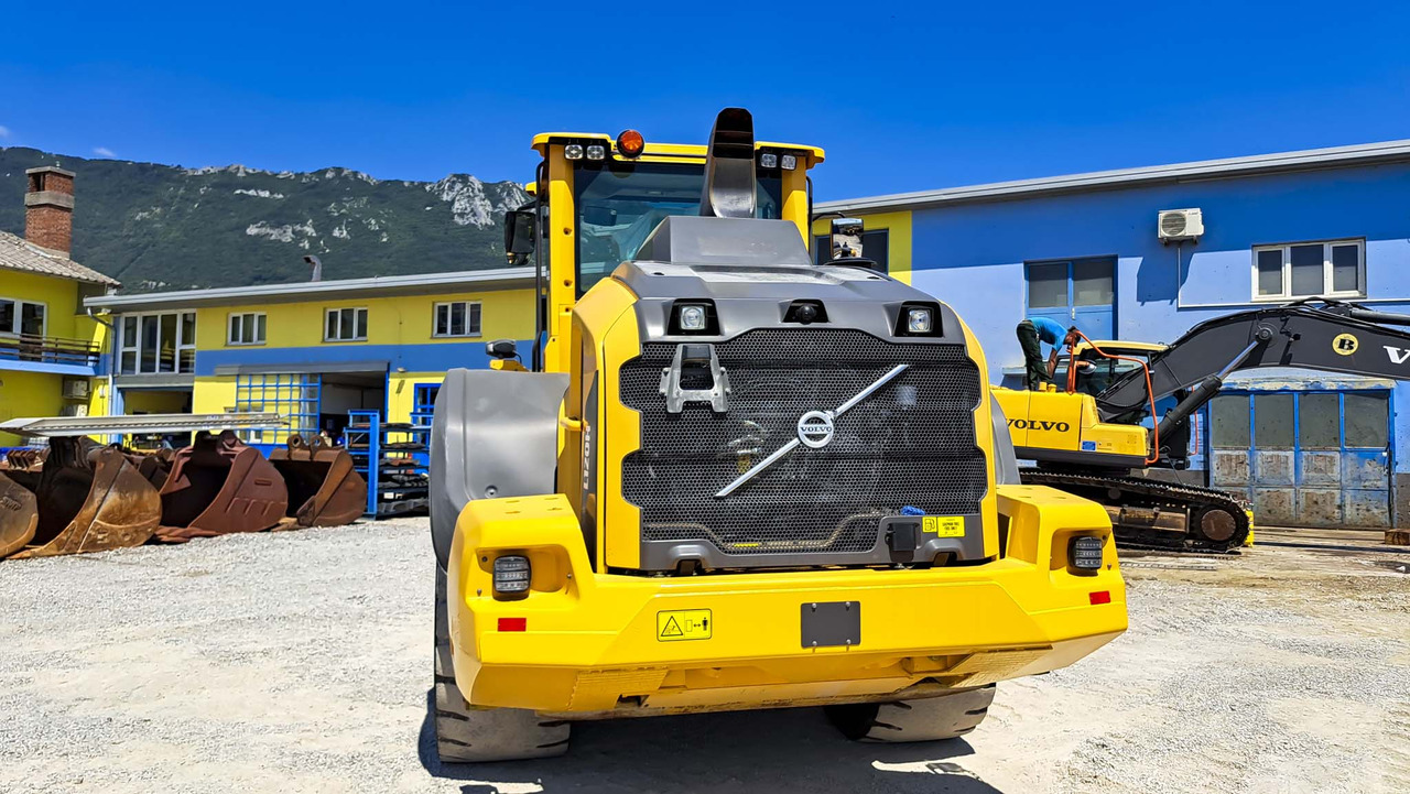 Chargeuse sur pneus VOLVO L120H: photos 6