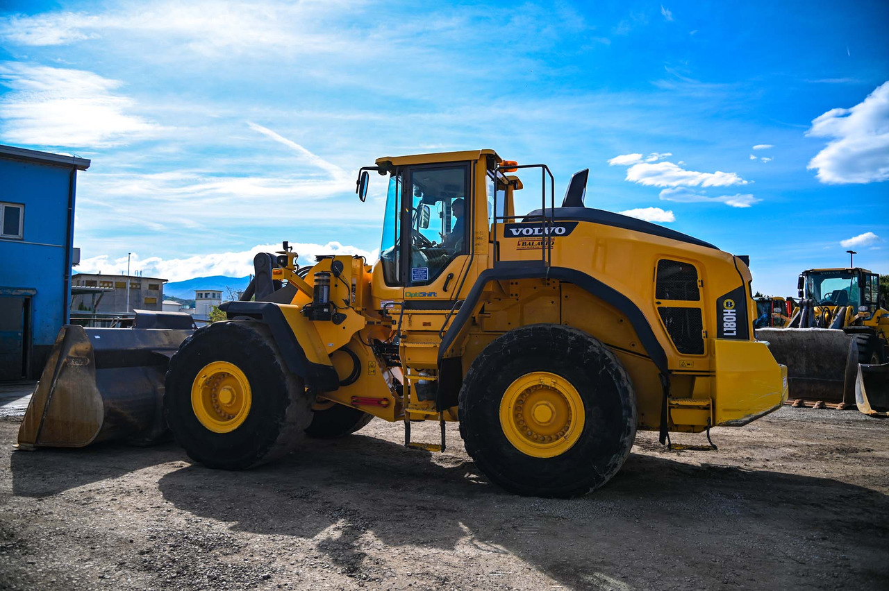 VOLVO L180H - Chargeuse sur pneus: photos 3 VOLVO L180H - Chargeuse sur pneus: photos 3