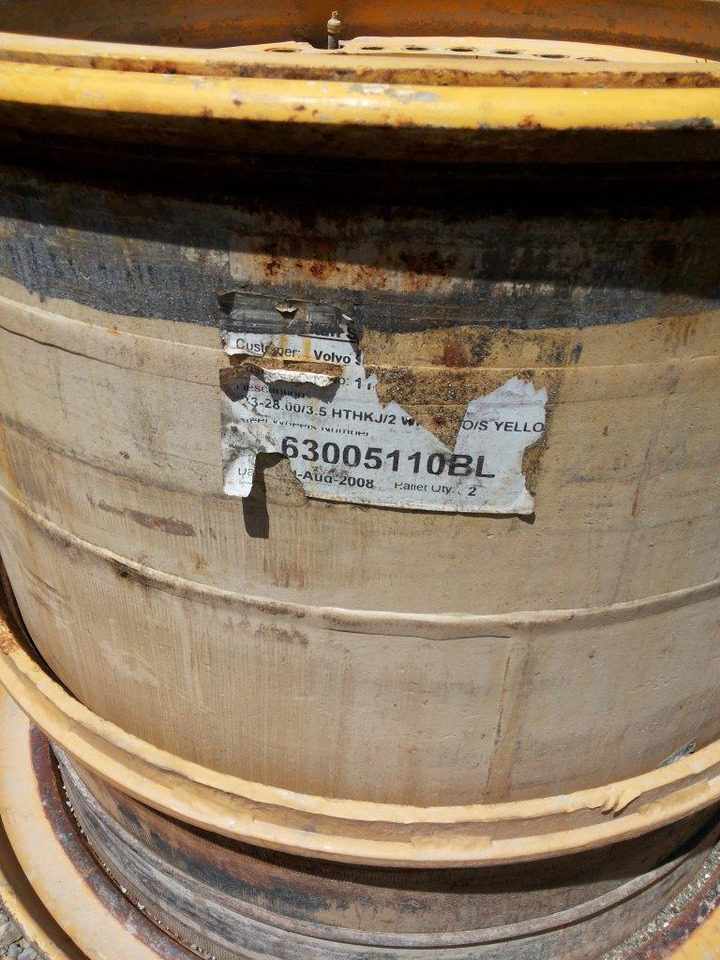 VOLVO L350F - Jante: photos 4 VOLVO L350F - Jante: photos 4