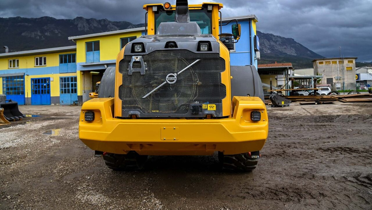 Volvo L120H - Chargeuse sur pneus: photos 4 Volvo L120H - Chargeuse sur pneus: photos 4