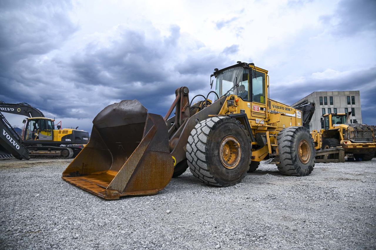 Volvo L150 - Chargeuse sur pneus: photos 1 Volvo L150 - Chargeuse sur pneus: photos 1