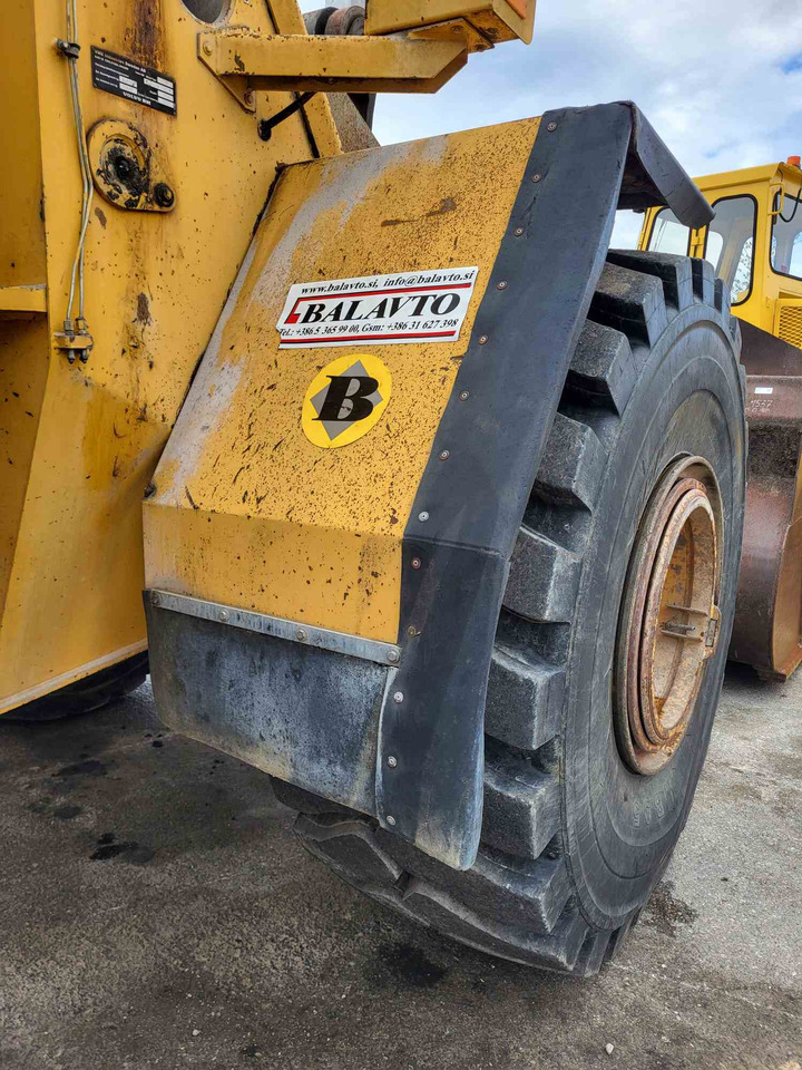 Volvo front fenders - Aile pour Chargeuse: photos 1 Volvo front fenders - Aile pour Chargeuse: photos 1