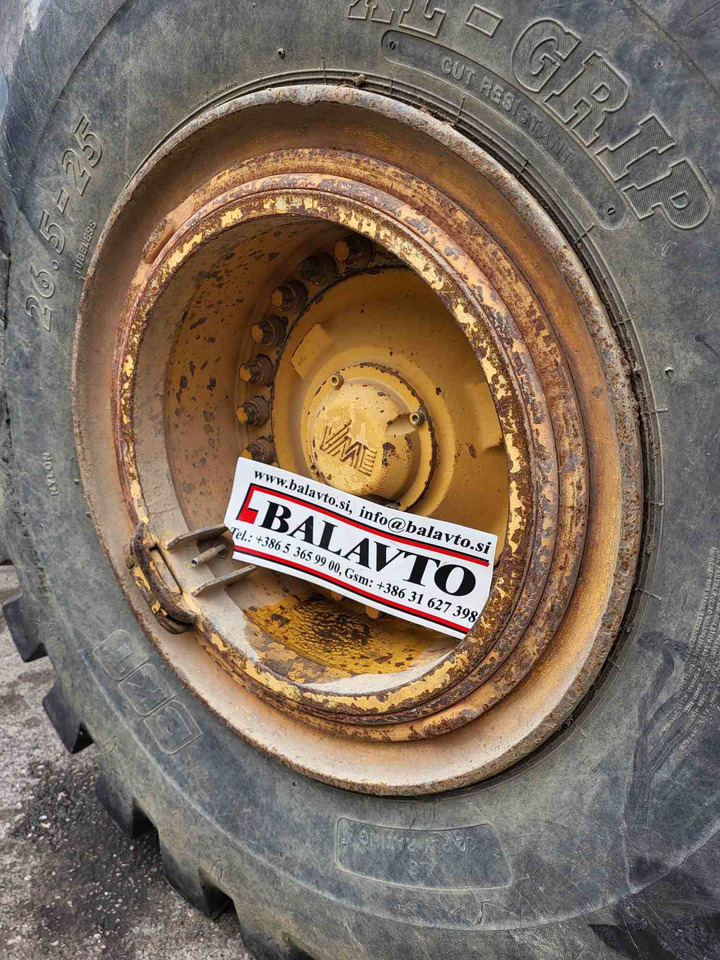 Volvo rims - Jante pour Chargeuse: photos 3 Volvo rims - Jante pour Chargeuse: photos 3