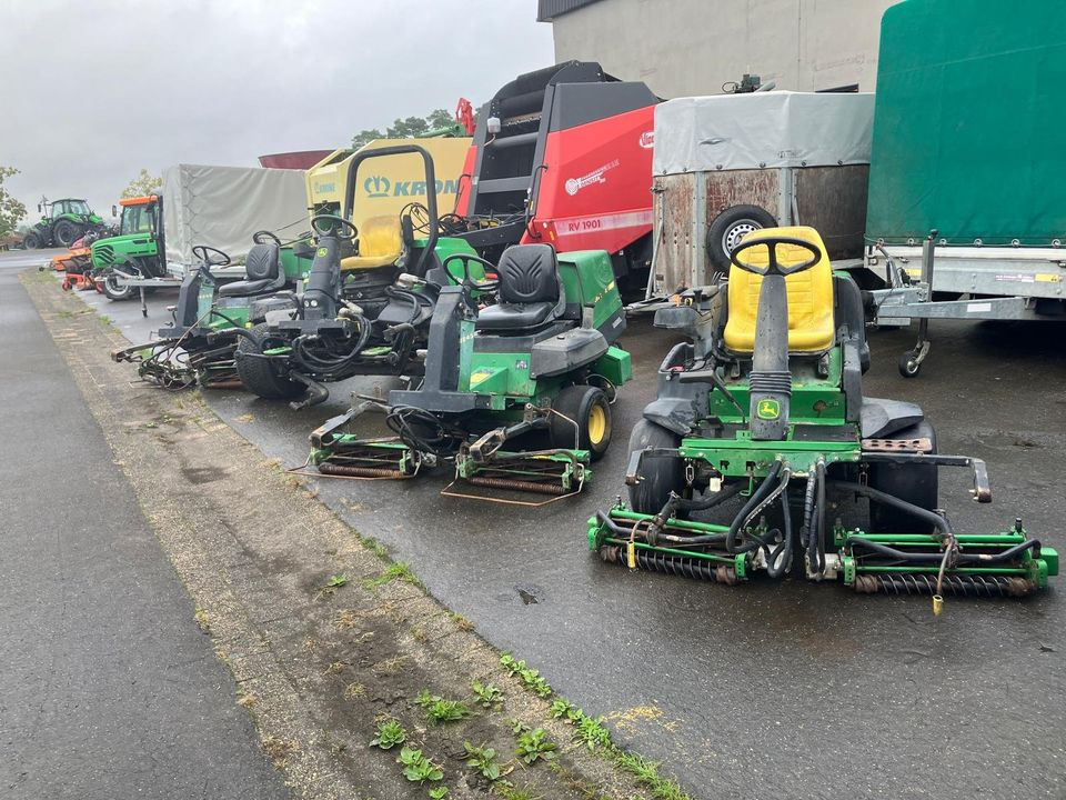 John Deere Spindelmäher, Großflächenmäher 2243, 2500A, 3235C - Motofaucheuse: photos 1 John Deere Spindelmäher, Großflächenmäher 2243, 2500A, 3235C - Motofaucheuse: photos 1