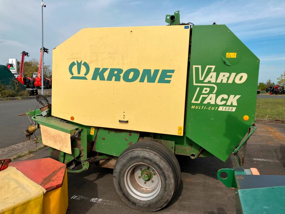 Krone Rundballenpresse VP 1500 MC Schneidwerk Netzbindung - Presse à balles rondes: photos 2 Krone Rundballenpresse VP 1500 MC Schneidwerk Netzbindung - Presse à balles rondes: photos 2