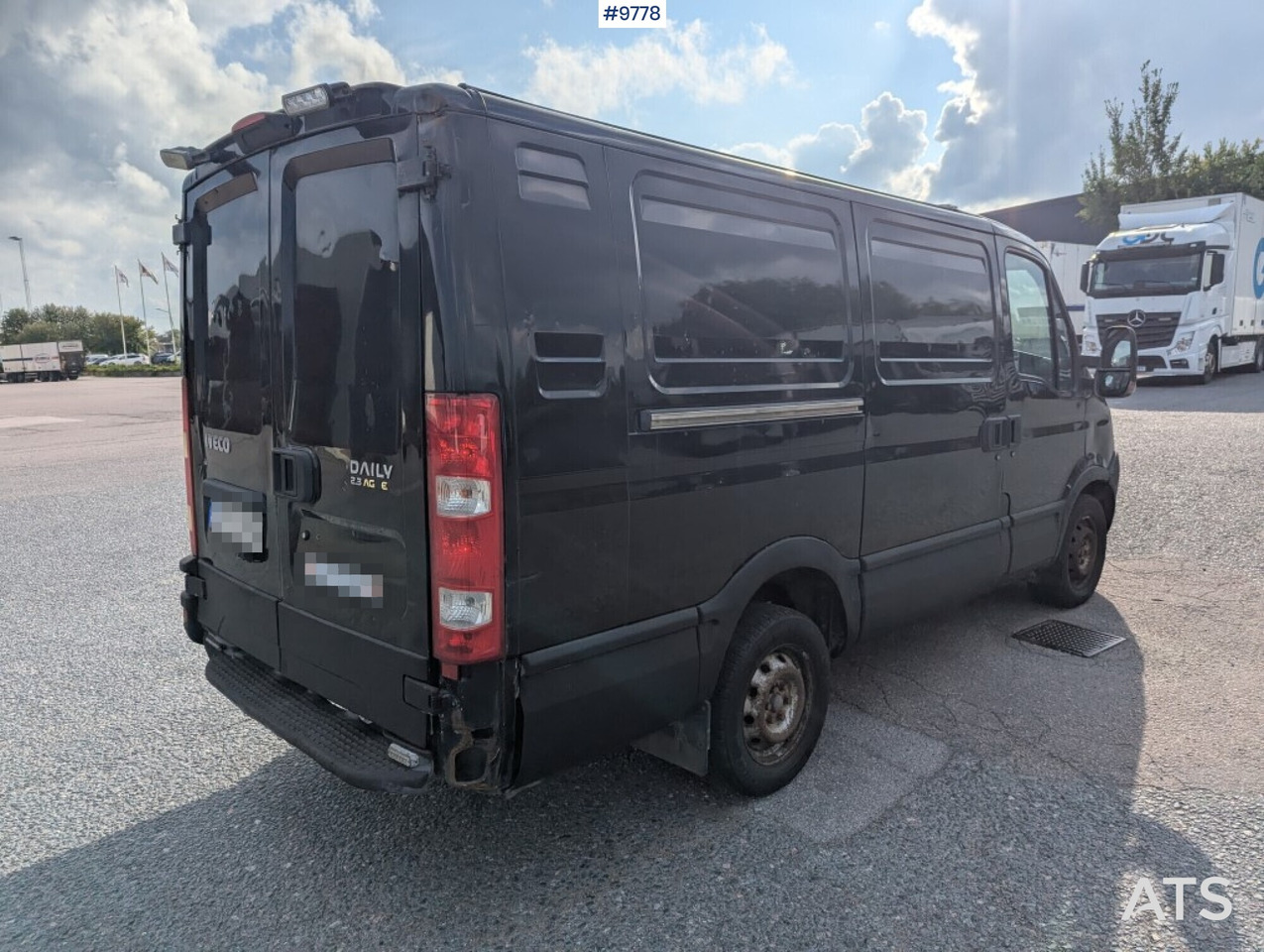 Box Truck Iveco Daily 29L12A V-300 - Fourgon utilitaire: photos 4 Box Truck Iveco Daily 29L12A V-300 - Fourgon utilitaire: photos 4