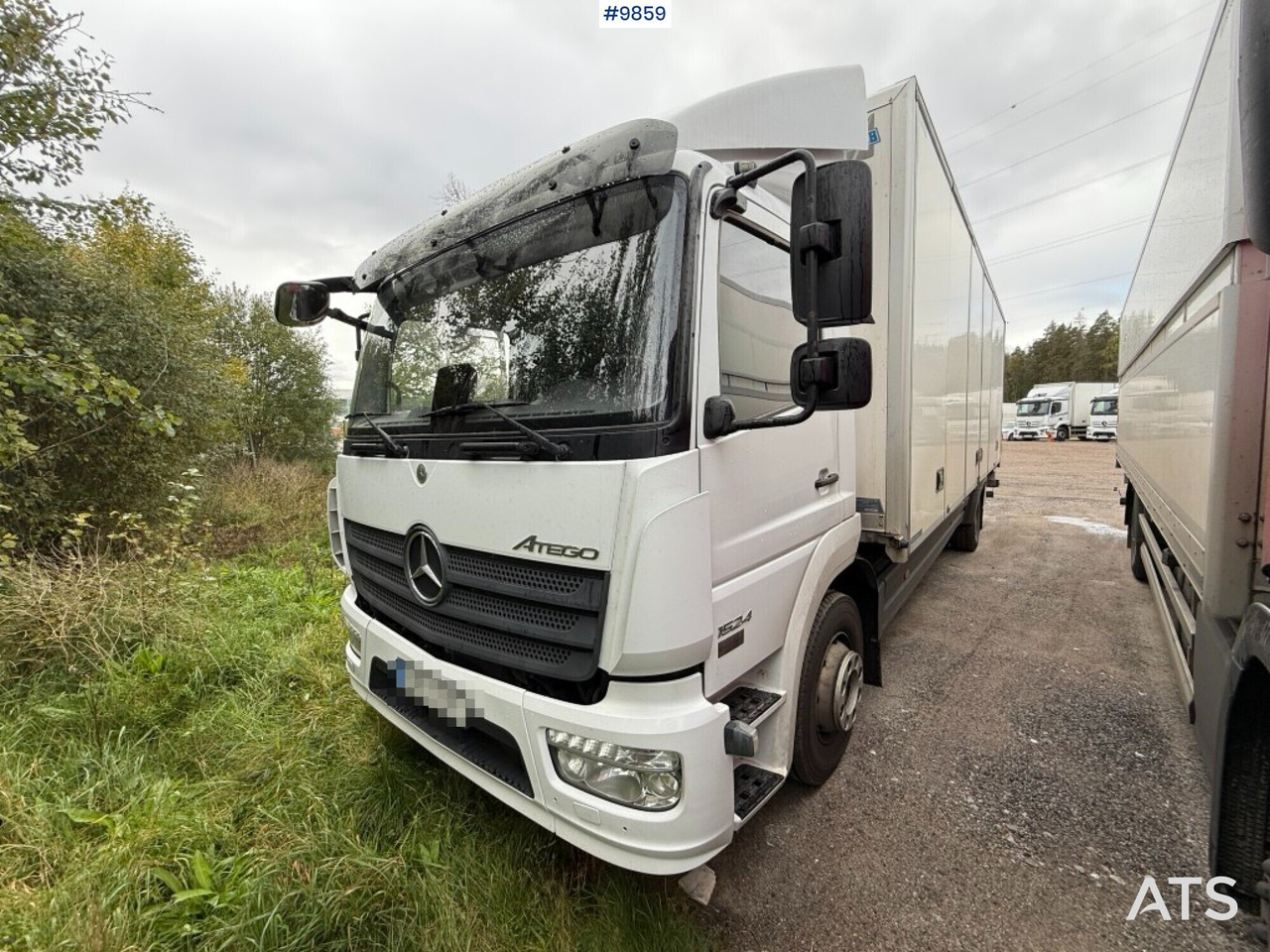 Box Truck Mercedes Benz Atego 1524 with openable side - Camion fourgon: photos 1 Box Truck Mercedes Benz Atego 1524 with openable side - Camion fourgon: photos 1
