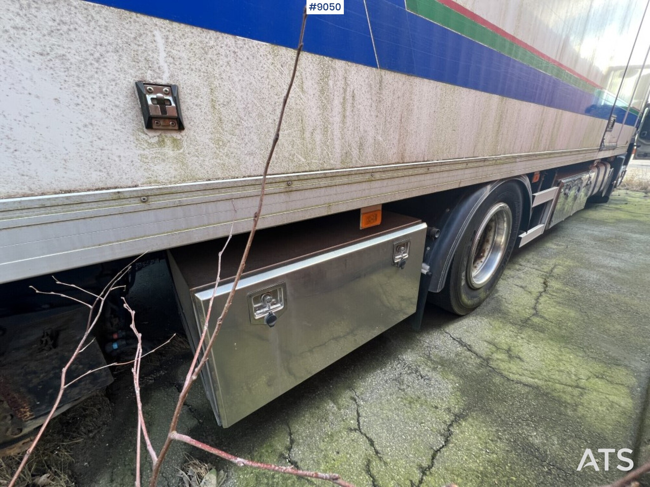 Box truck Volvo FM9 4X2 - Camion fourgon: photos 4 Box truck Volvo FM9 4X2 - Camion fourgon: photos 4