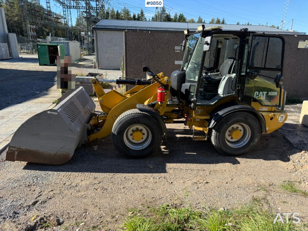 CAT 908M Wheel loader with Gears - Chargeuse sur pneus: photos 4 CAT 908M Wheel loader with Gears - Chargeuse sur pneus: photos 4