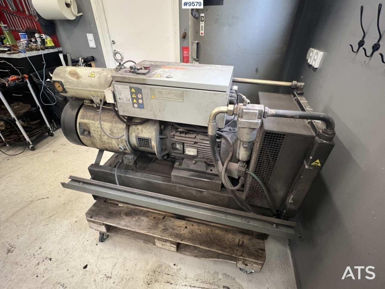 Compressor Mattei ERC1015L KIT with 1000 liter tank - Compresseur d'air: photos 5 Compressor Mattei ERC1015L KIT with 1000 liter tank - Compresseur d'air: photos 5
