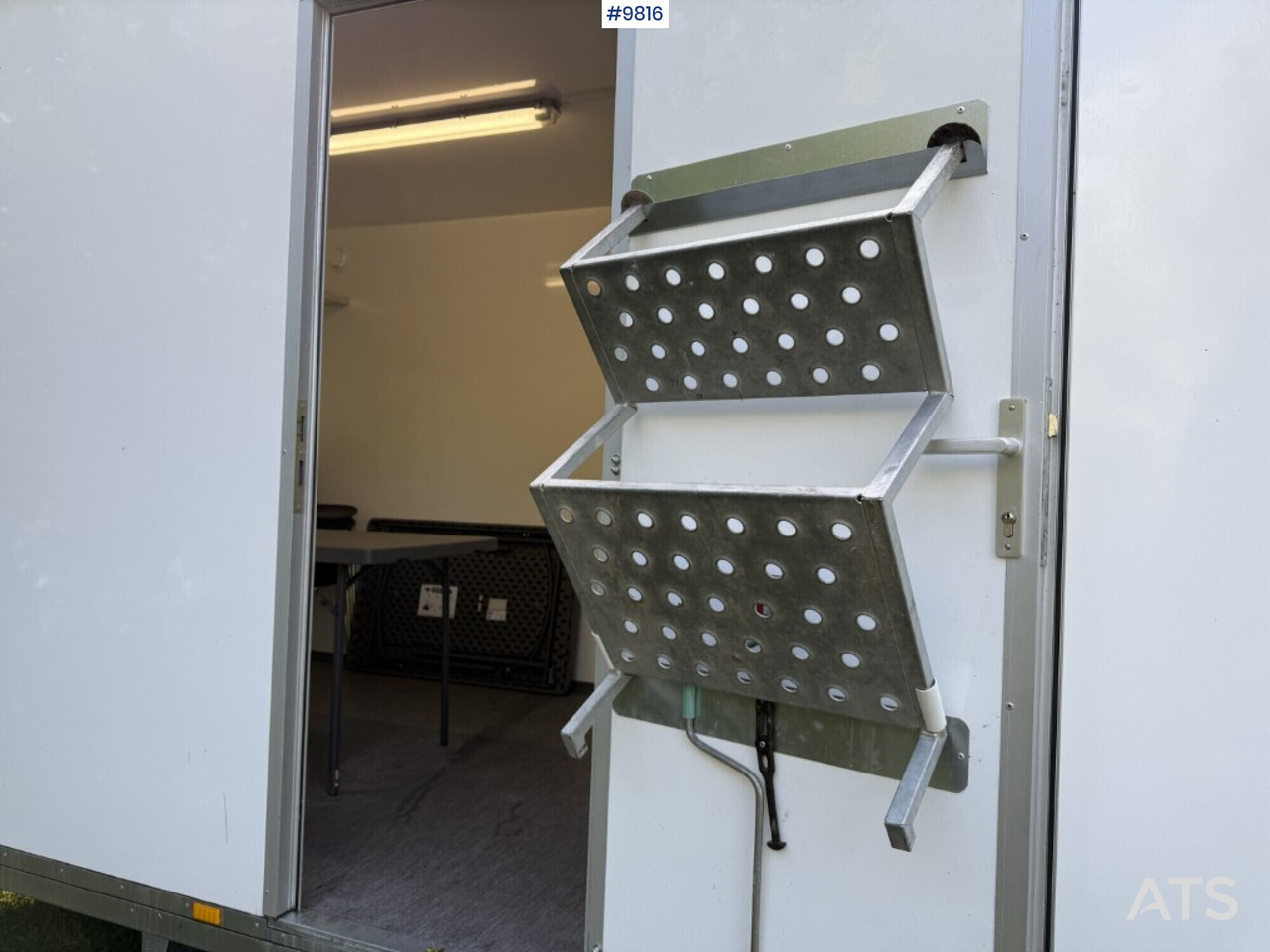 Conteneur comme habitat, Remorque Crew trailer TIKI OP420-RB: photos 11 Conteneur comme habitat, Remorque Crew trailer TIKI OP420-RB: photos 11